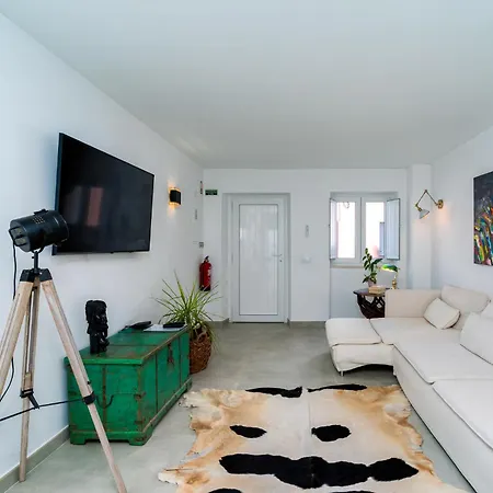 Casa Baco- Cozy House Center * Лагоа