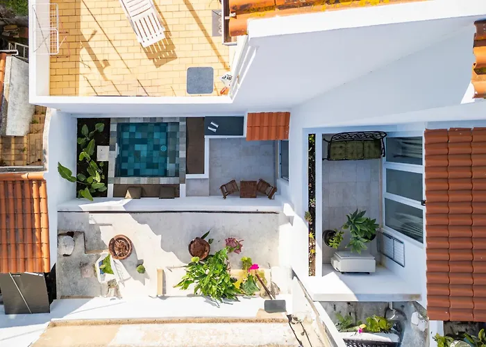 Casa Baco- Cozy House Center Villa Lagoa (Algarve)
