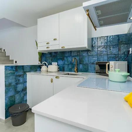 Casa Baco- Cozy House Center Vila Lagoa (Algarve)