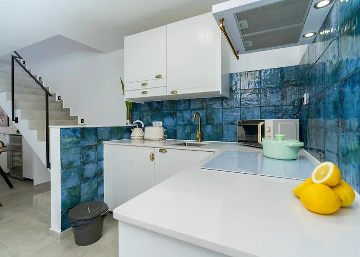 Casa Baco- Cozy House Center Vila Lagoa (Algarve)